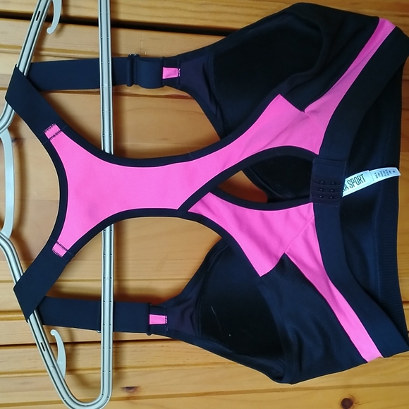 Victoria's Secret Sports Bra - Picture 2 of 3